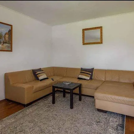 In 43400 * Balatonkeresztúr